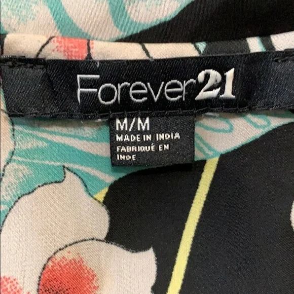 Forever 21 Cold Shoulder Floral Top Size M - Picture 5 of 6